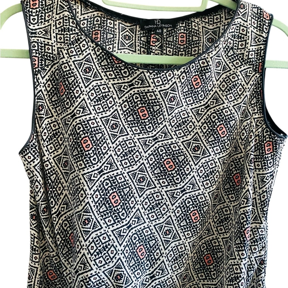 Daphna Levinson Geometric Flower Woman’s Sleeveless Mini Dress Black and Pink - Picture 2 of 12